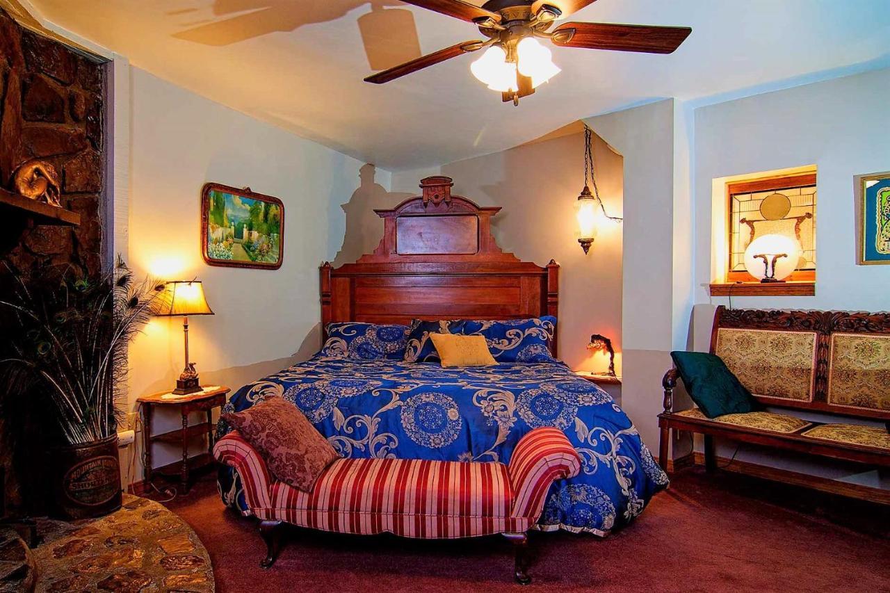 Benton Place Inn ユリーカ・スプリングス 部屋 写真